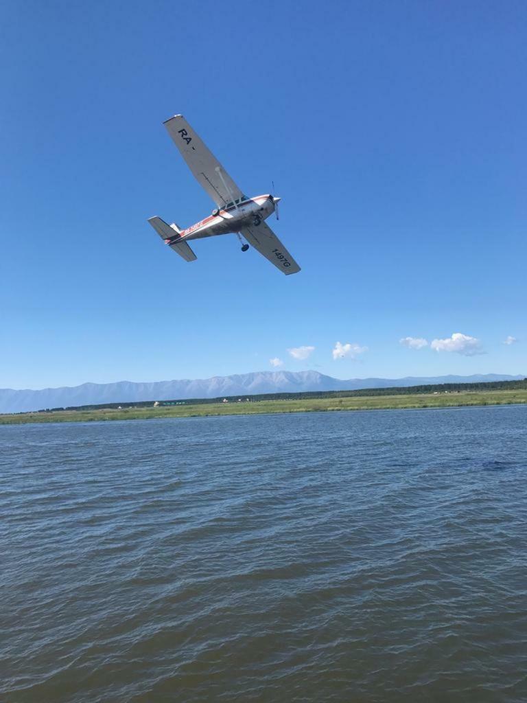 ホテルNovaya Volna Ust-Barguzin エクステリア 写真